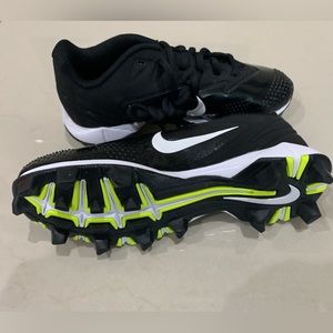 New Boys Nike vapor cleats size 13c and 2Y